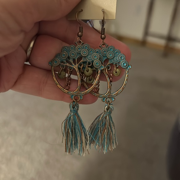 Tree of Life Earrings! NWOT - Picture 3 of 3